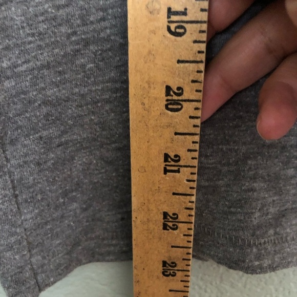 J.Crew Gray Graphic T-Shirt London Paris Tokyo Portland Graphic Women XS - Picture 5 of 6